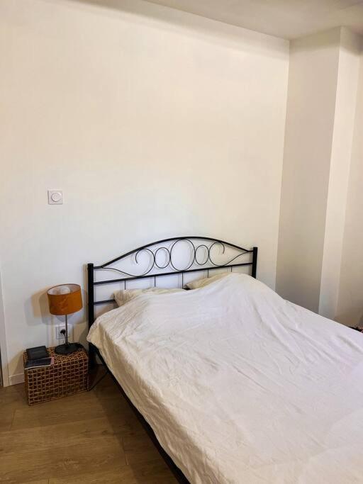 Appartement Charmant Et Calme Dans L'Herault Poussan Esterno foto